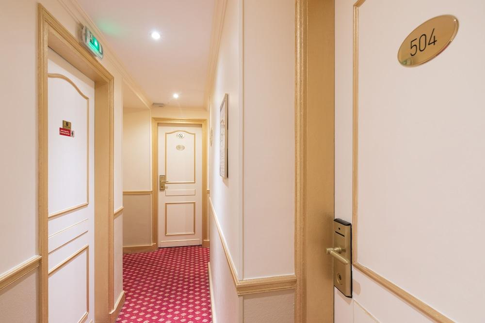 פריז Hotel Etoile Saint Ferdinand By Happyculture מראה חיצוני תמונה