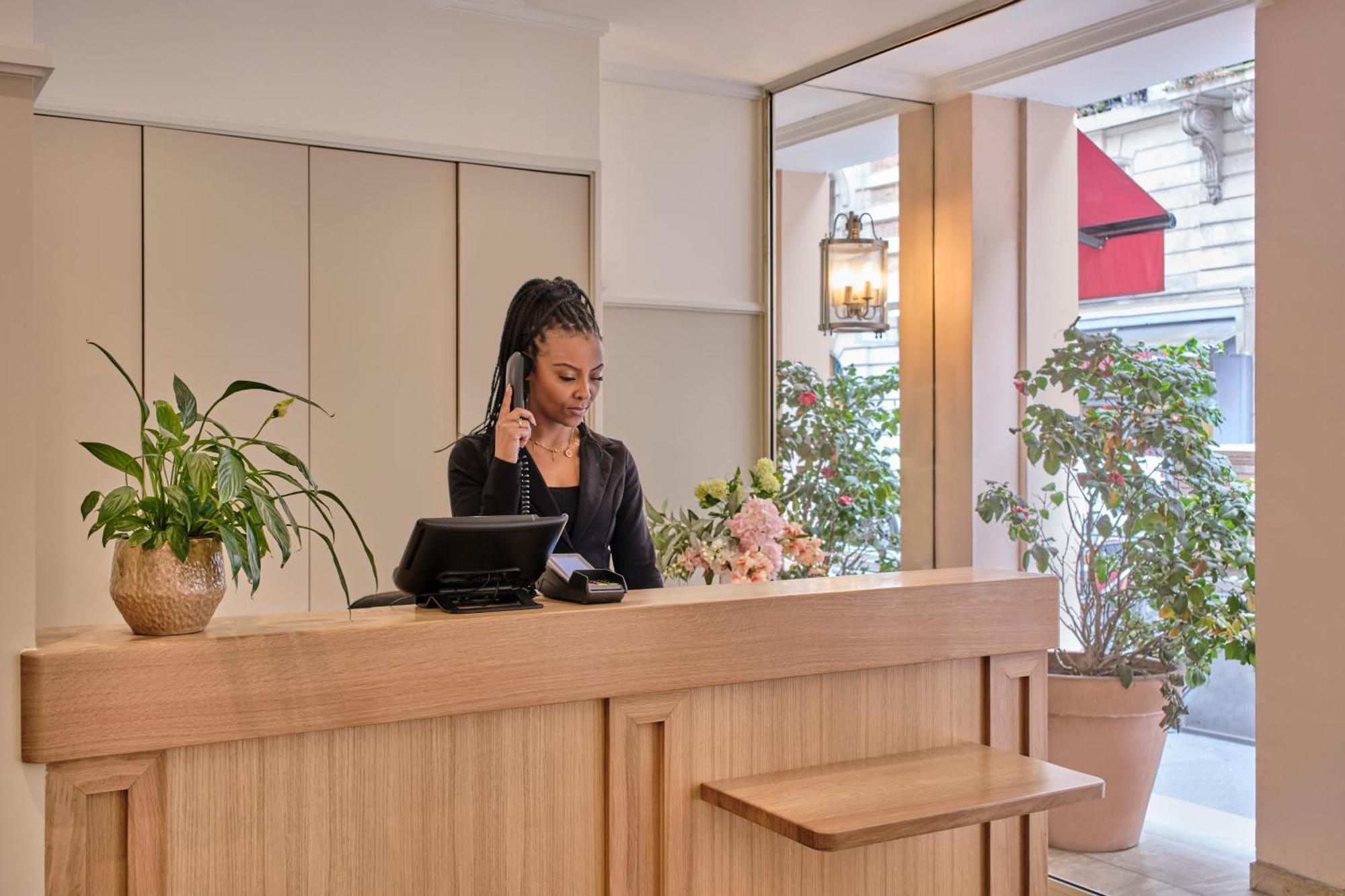 פריז Hotel Etoile Saint Ferdinand By Happyculture מראה חיצוני תמונה