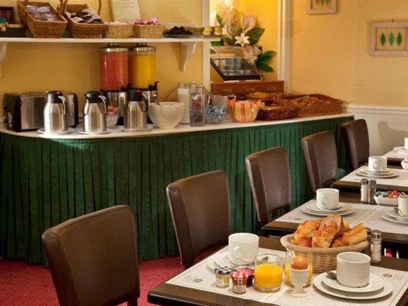 פריז Hotel Etoile Saint Ferdinand By Happyculture מראה חיצוני תמונה